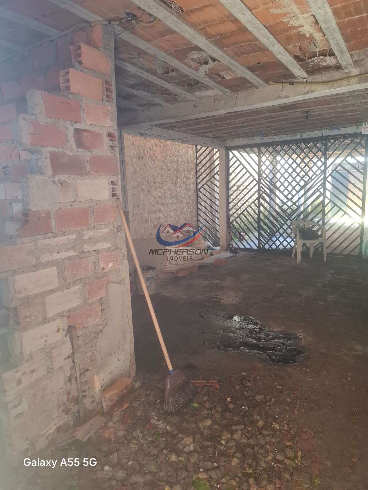  - Casa no bairro do Atalaia próximo ao Hospital Metropolitano excelente oportunidade.
