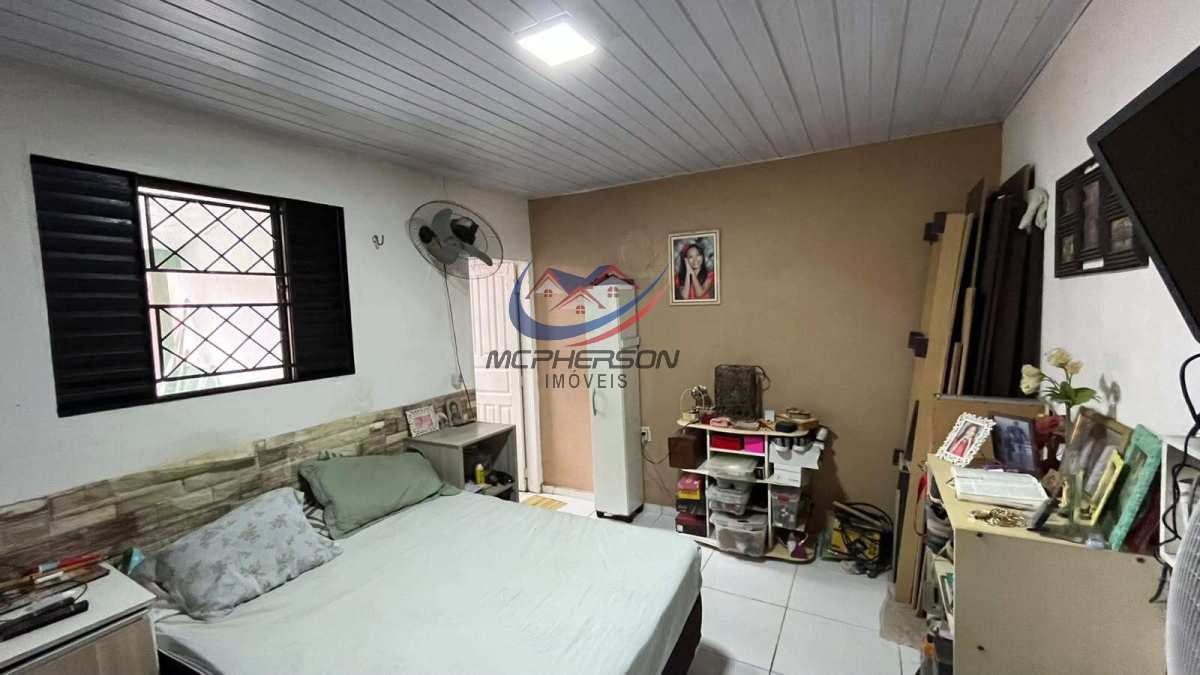 Casa à venda com 2 quartos, 230m² - ,