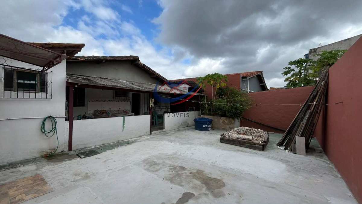 Casa à venda com 2 quartos, 230m² - ,