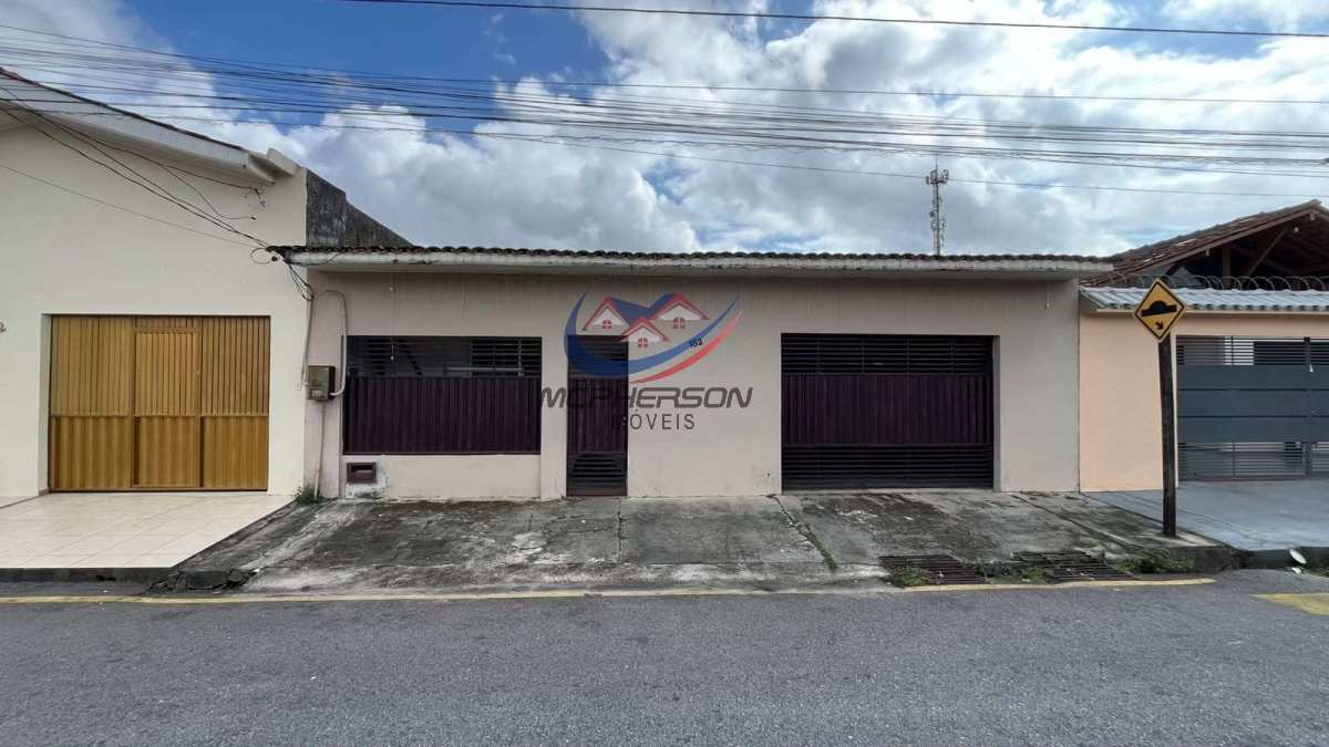 Casa à venda com 2 quartos, 230m² - ,
